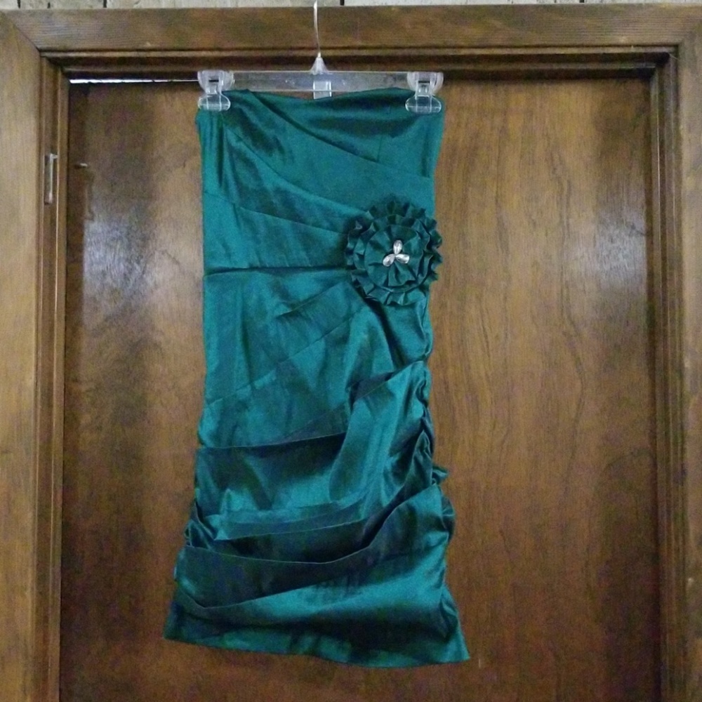 Formal cocktail dress